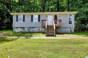 7823 Happy Hollow Rd in Trussville, AL - Building Photo