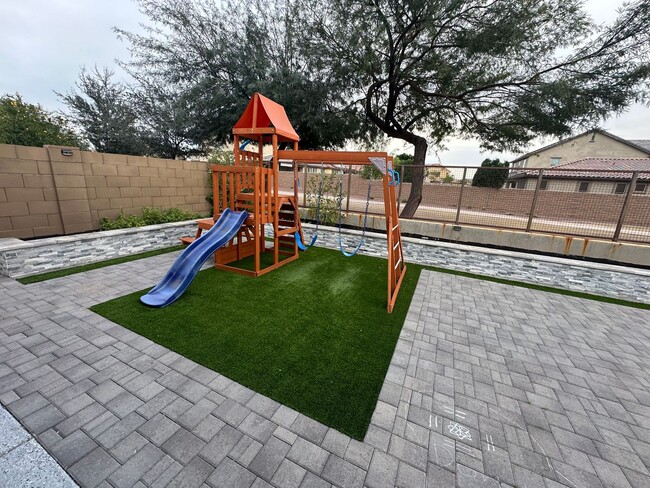 property at 9987 W Robin Ln