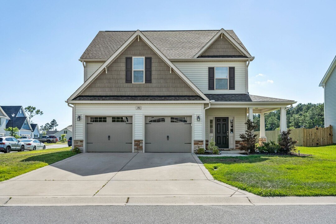 150 Oyster Landing Dr in Sneads Ferry, NC - Building Photo