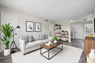 Derita Woods Apartments in Charlotte, NC - Building Photo