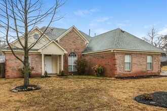 20 Cypress Grove Cove in Oakland, TN - Building Photo - Building Photo