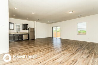 436 Canoe Way in Crowley, TX - Foto de edificio - Building Photo