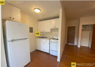 1310 Commonwealth Ave, Unit 504 in Boston, MA - Building Photo - Building Photo