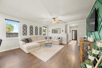 2809 Stone Branch Dr in Leander, TX - Building Photo - Building Photo