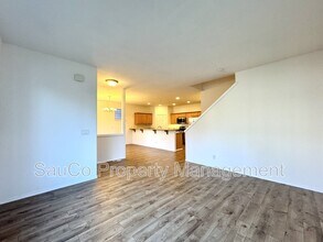 11074 SW Washington St in Portland, OR - Building Photo - Building Photo