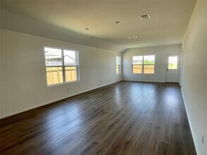 508 Waterway Ave in Hutto, TX - Building Photo - Building Photo