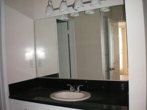 Val D'Or Apartments in Los Angeles, CA - Foto de edificio - Building Photo