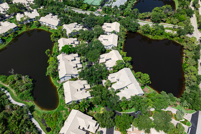 Harbor Lakes Condominiums in Bonita Springs, FL - Building Photo - Building Photo