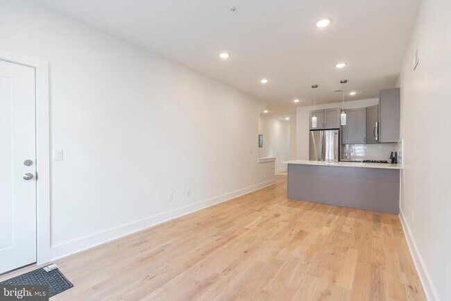2412 Master St in Philadelphia, PA - Building Photo - Building Photo