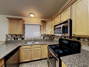 1428 S 2850 E in Spanish Fork, UT - Foto de edificio - Building Photo