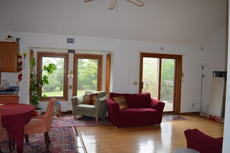 5212 Rustling Oaks Ln in McFarland, WI - Building Photo - Building Photo