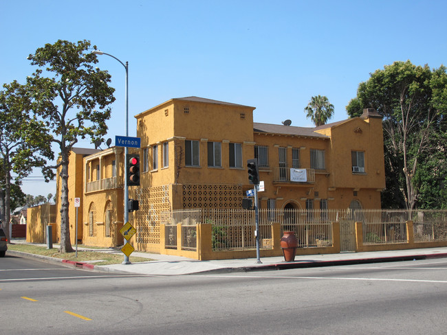 3002 W Vernon Ave in Los Angeles, CA - Building Photo - Building Photo