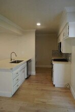 8021 Glen Eva Way in Citrus Heights, CA - Building Photo - Building Photo