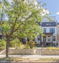 722 Kenyon St NW in Washington, DC - Building Photo