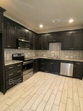 301 E Willingham St in Cleburne, TX - Building Photo - Building Photo