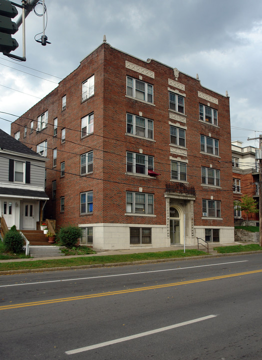 Wolverine in Syracuse, NY - Foto de edificio