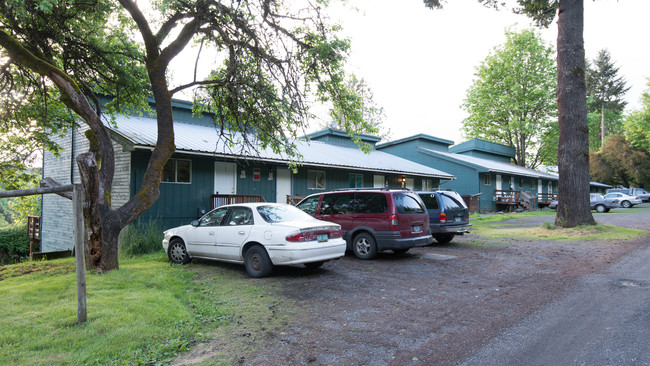 61333 Barger Rd in Saint Helens, OR - Foto de edificio - Building Photo