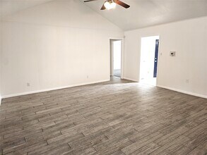 11427 Kirkmeadow Dr in Houston, TX - Building Photo - Building Photo