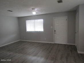 6214 Pinetree Ave in Panama City Beach, FL - Building Photo - Building Photo