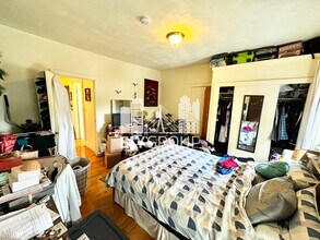 16 Flint St, Unit 16-2 in Somerville, MA - Building Photo - Building Photo