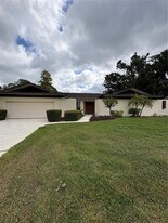 14175 Feather Sound Dr in Clearwater, FL - Building Photo