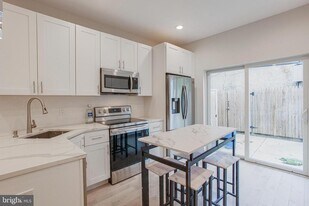 2146 N Fairhill St in Philadelphia, PA - Building Photo