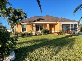 2721 NW 4th St in Cape Coral, FL - Building Photo