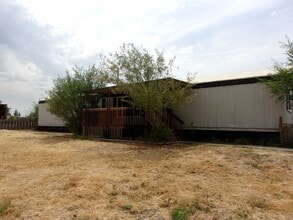 307 NE Miller St in Madras, OR - Building Photo - Building Photo