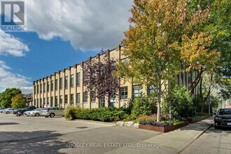 284 St Helens Ave in Toronto, ON - Building Photo - Building Photo