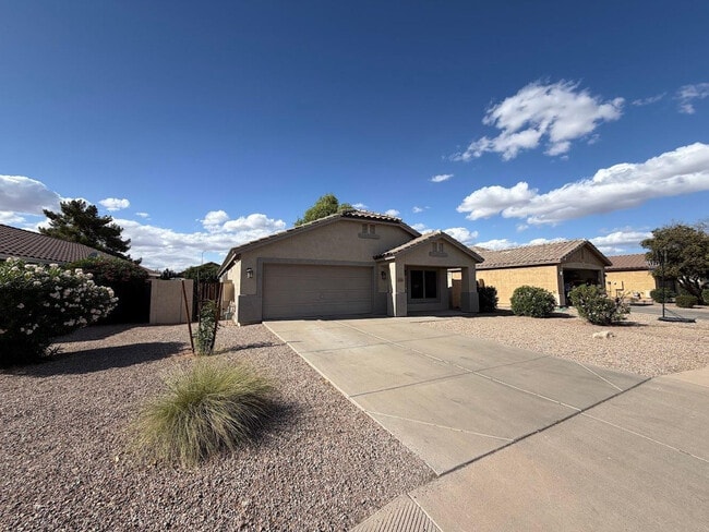 10044 E Osage Ave in Mesa, AZ - Building Photo - Building Photo