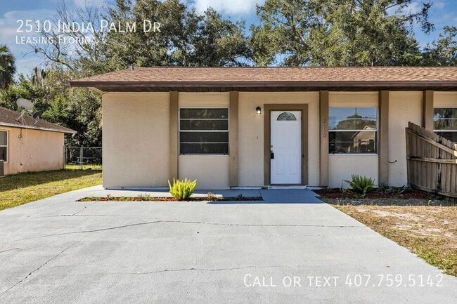 2510 India Palm Dr in Edgewater, FL - Foto de edificio - Building Photo