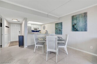 5220 Bonita Beach Rd SW in Bonita Springs, FL - Foto de edificio - Building Photo