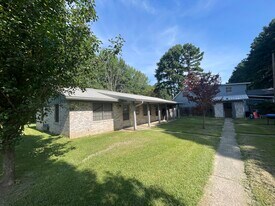 1302 Plummer St in Jacksonville, AR - Building Photo