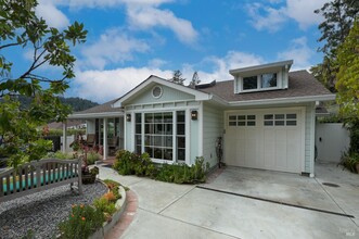 21 Elm Ave in Kentfield, CA - Building Photo - Building Photo