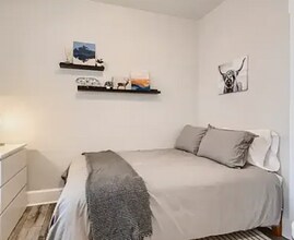 212 E Maple Ave in Denver, CO - Foto de edificio - Building Photo