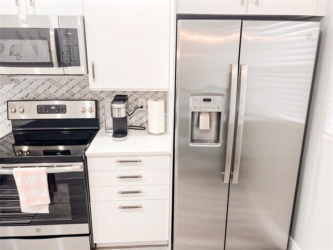 property at 5155 E Sabal Palm Blvd