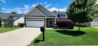 102 Mcleod Dr in Anderson, SC - Building Photo