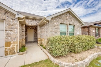 111 Barbara Ln in Caddo Mills, TX - Foto de edificio - Building Photo