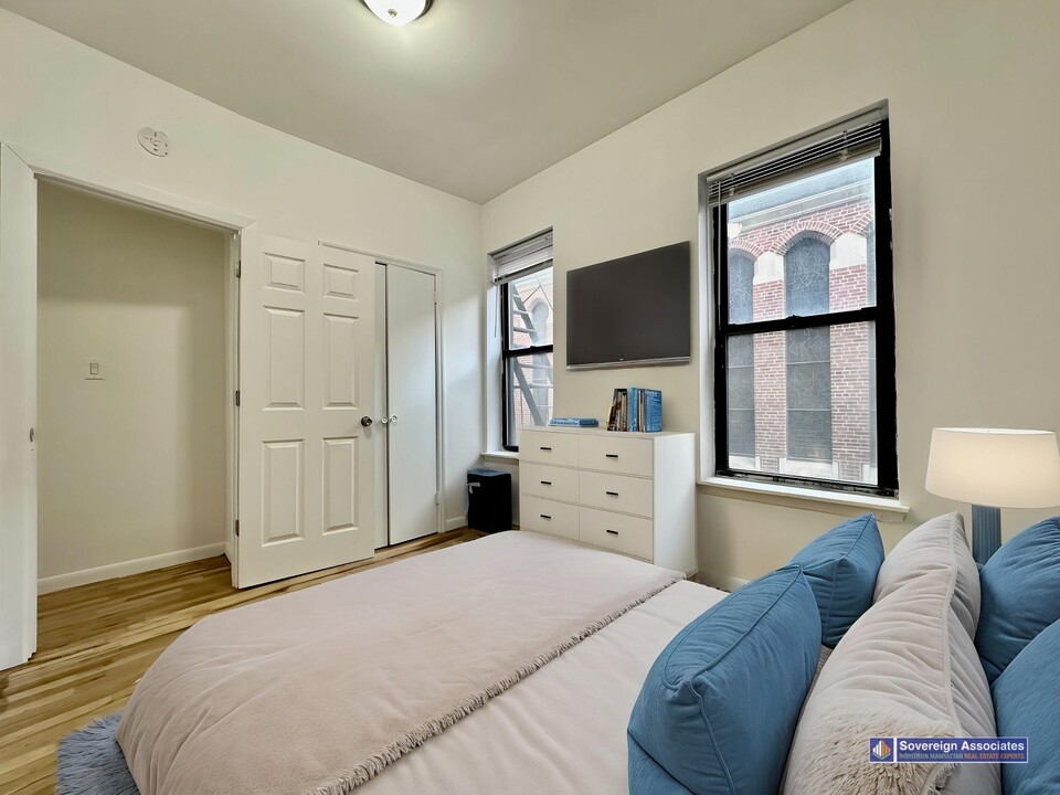 1270 First Avenue in New York, NY - Building Photo
