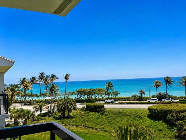 property at 101 S Seas Dr