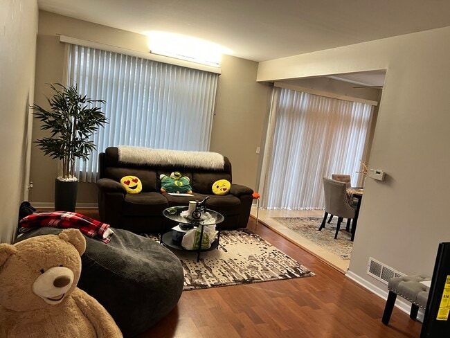 1738 Windward Ave in Naperville, IL - Building Photo - Building Photo