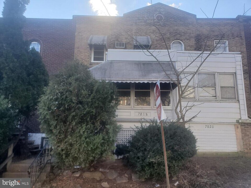 7018 Aberdeen Rd in Upper Darby, PA - Building Photo