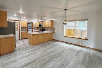 26138 242nd Ct SE in Maple Valley, WA - Building Photo - Building Photo