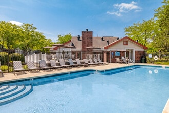 The Wheatlands Apartments in Buffalo Grove, IL - Building Photo - Building Photo