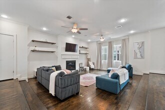 1333 W 22nd St in Houston, TX - Building Photo - Building Photo