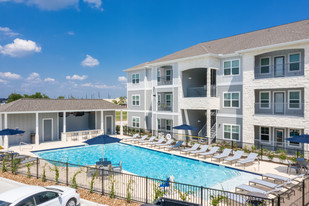 Silverwood at Hackberry Creek Apartments