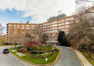 Four Thousand Tunlaw in Washington, DC - Building Photo - Building Photo