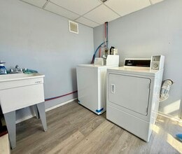 1002 Main St in Weymouth, MA - Building Photo - Building Photo