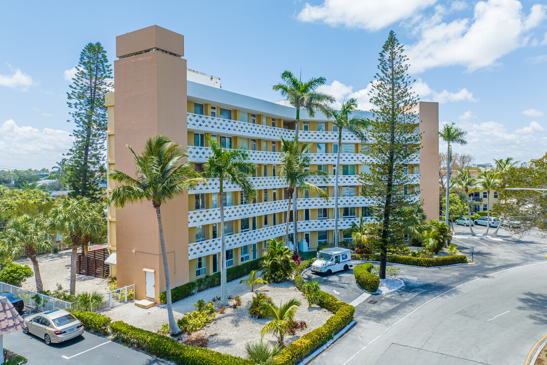 Ocean Sunrise in Fort Lauderdale, FL - Building Photo