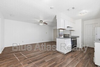 222 Meador Ln in Burleson, TX - Building Photo - Building Photo